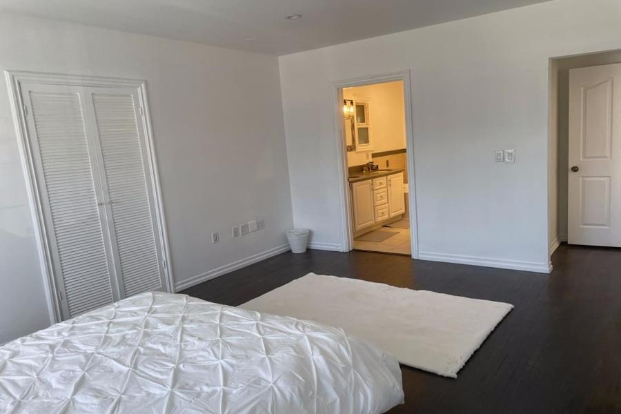 2 Bedroom In Beverly Hills With Jacuzzi * Los Angeles